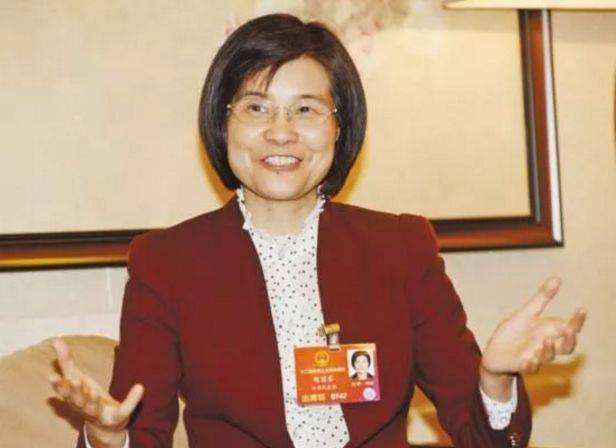 全國人大代表，江蘇陽光集團黨委書記、江蘇陽光集團股份公司董事長兼總經(jīng)理陳麗芬接受采訪