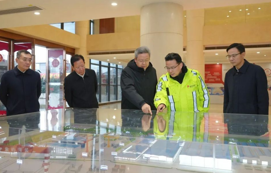 南通市市委書記吳新明調(diào)研企業(yè)復(fù)工復(fù)產(chǎn)、重大項目建設(shè)